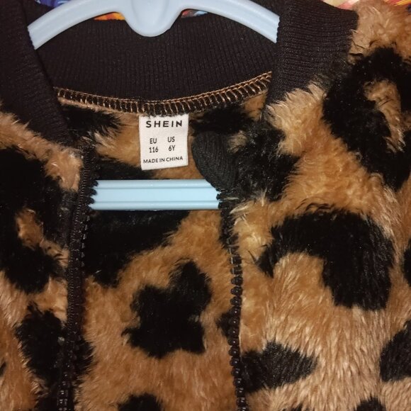 Kids Leopard 🐆 faux fur jacket - Picture 3 of 7